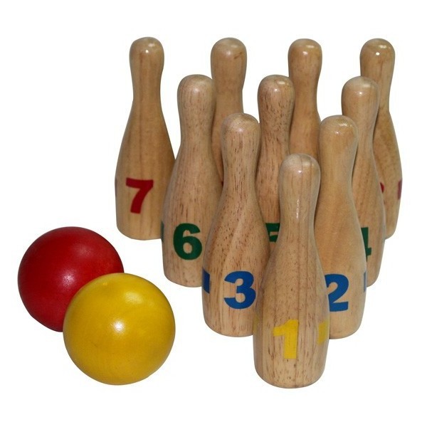 Hot Selling Outdoor Custom Made Wooden Bowling Set Ball Lawn Yard Garden Game For Kids and Adults