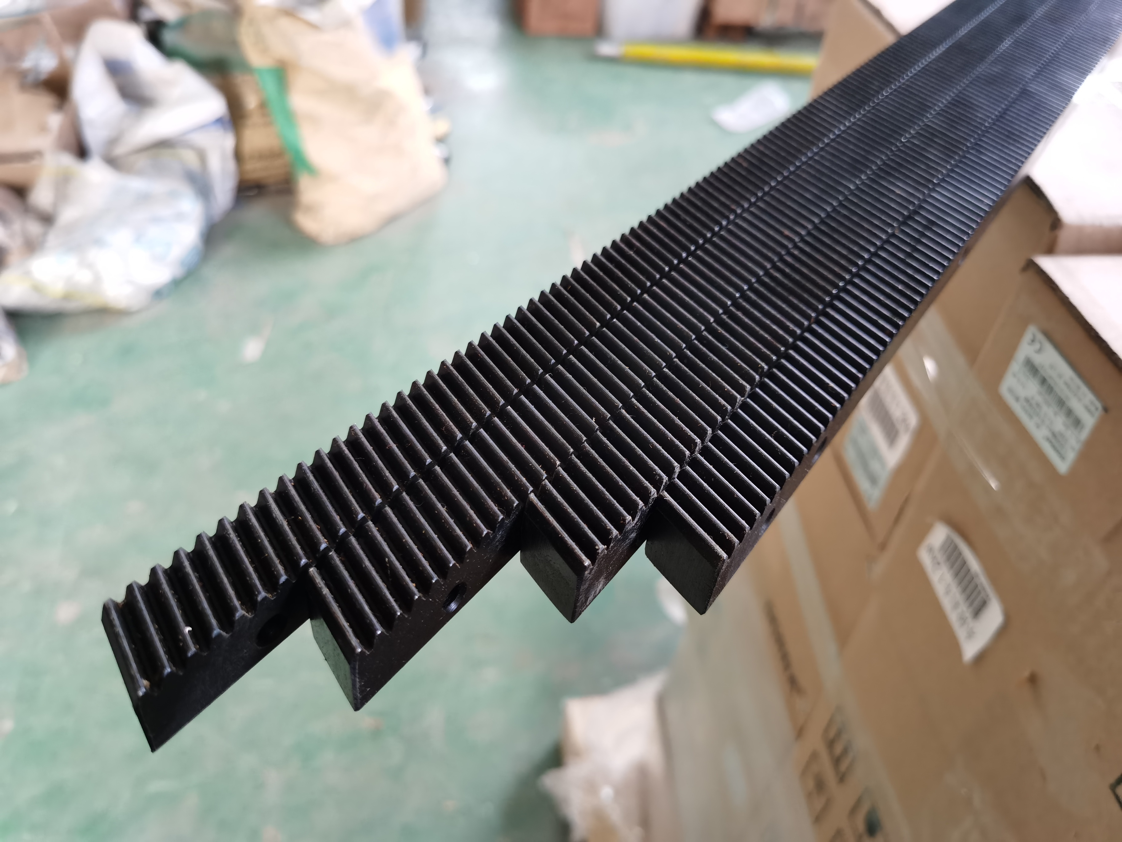 Rack Pinion Custom Made CNC 1.25M 1.5M 2M Straight Helical Curved Round Steel Gear Rack With Pinion Gear