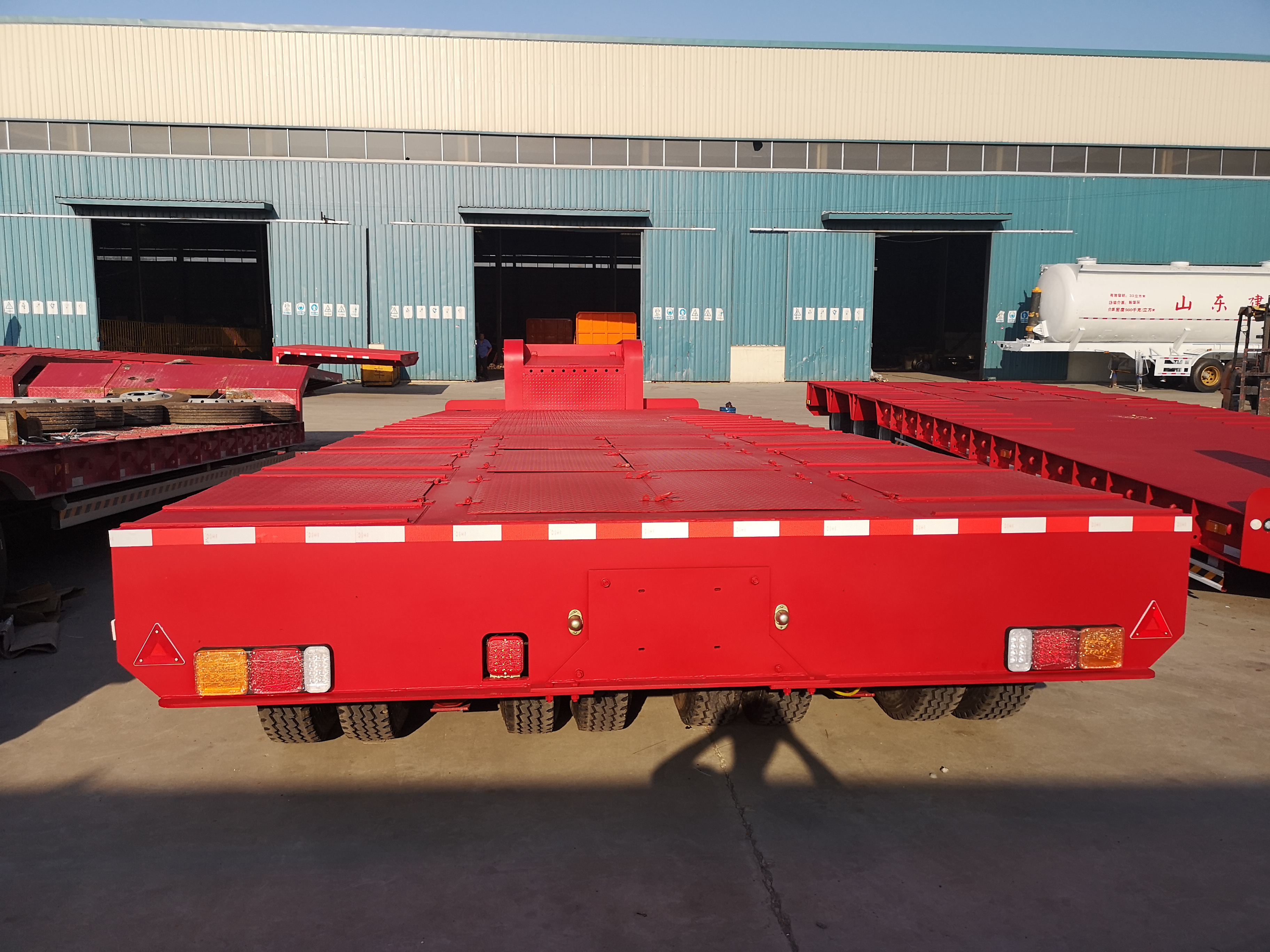 Factory Hot Sale Cheap Container Bulk Cargo Transportation 40ft Blue Flatbed Trailer