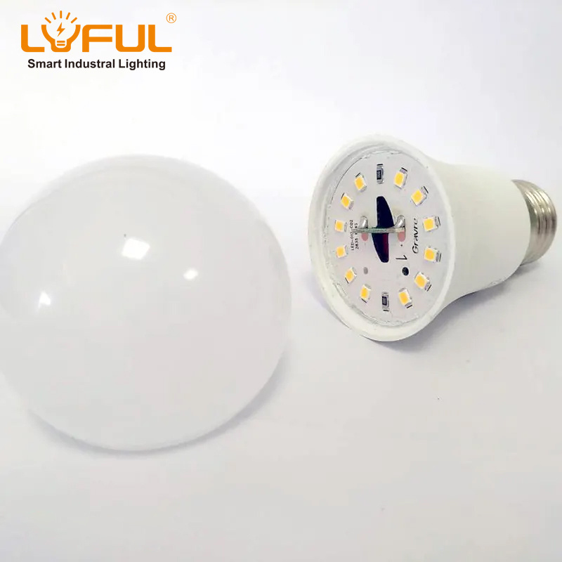 Zhongshan Factory Manufacturer B22 Holder E27 Base 220V LED Bulb Light 5W