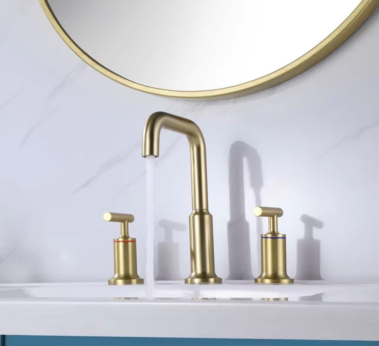 Lusa Modern New Design Crystal Handle Split Brass Three-Hole Double Handle Bathroom Mixer with Ceramic Valve Core Basin Faucet