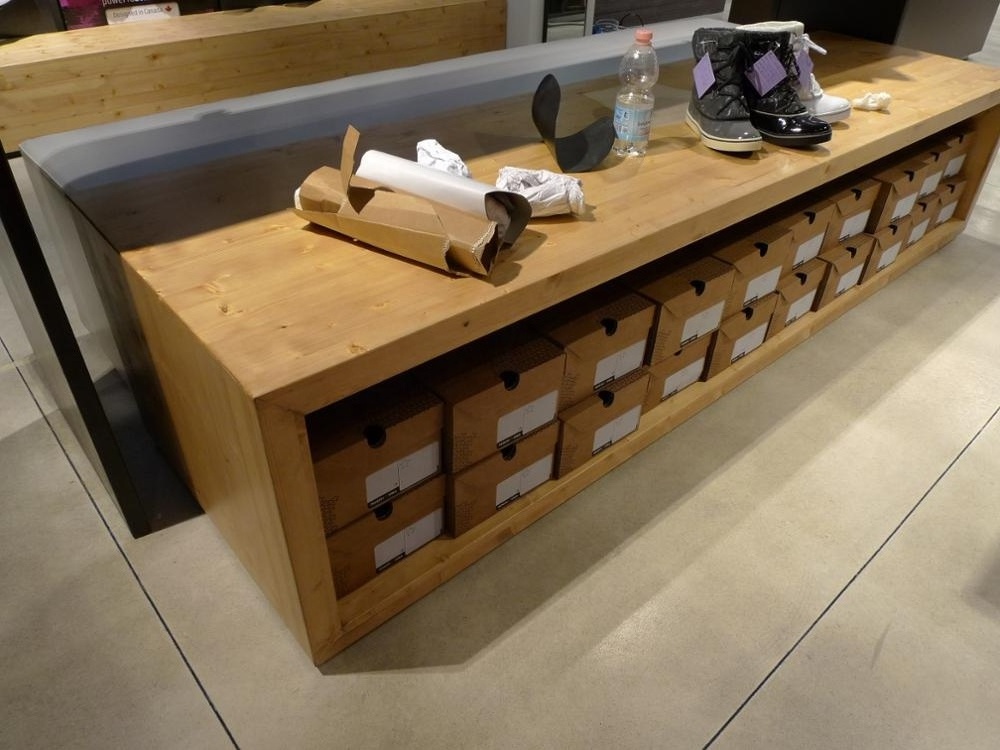 Professional Manufacturer Shoes Store Display Ideas Modern Design Shop Counter Design Furniture For Shoe Store