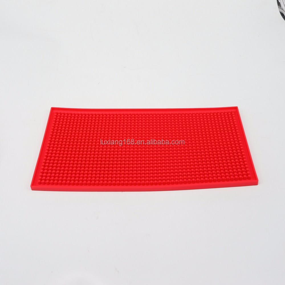 2021 Popular new promotional soft pvc bar beer mat drinking mats custom LED runner mat