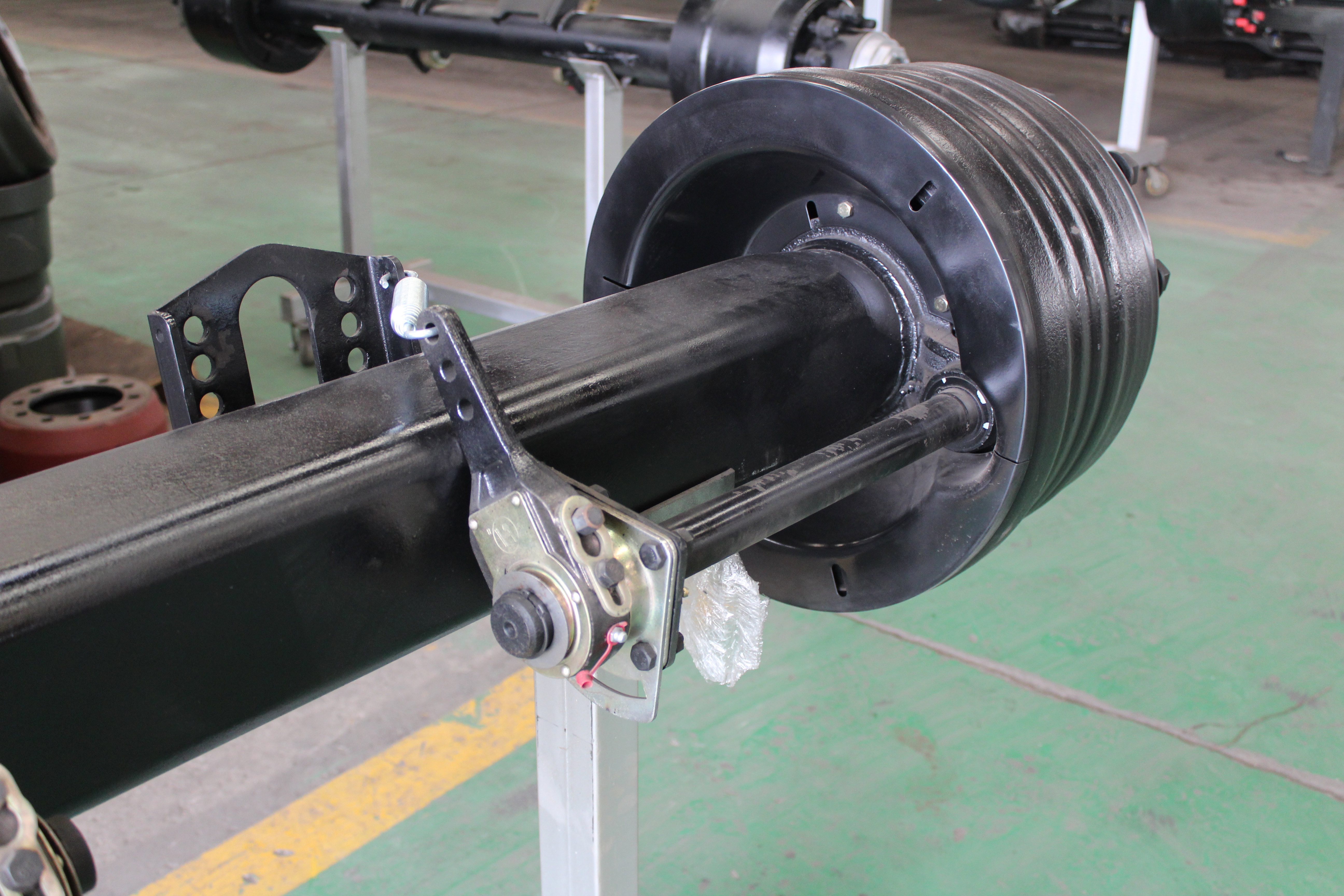 Low Price Heavy Duty Standard American Type 13T 16T Semi Trailer Axles For Semi trailers