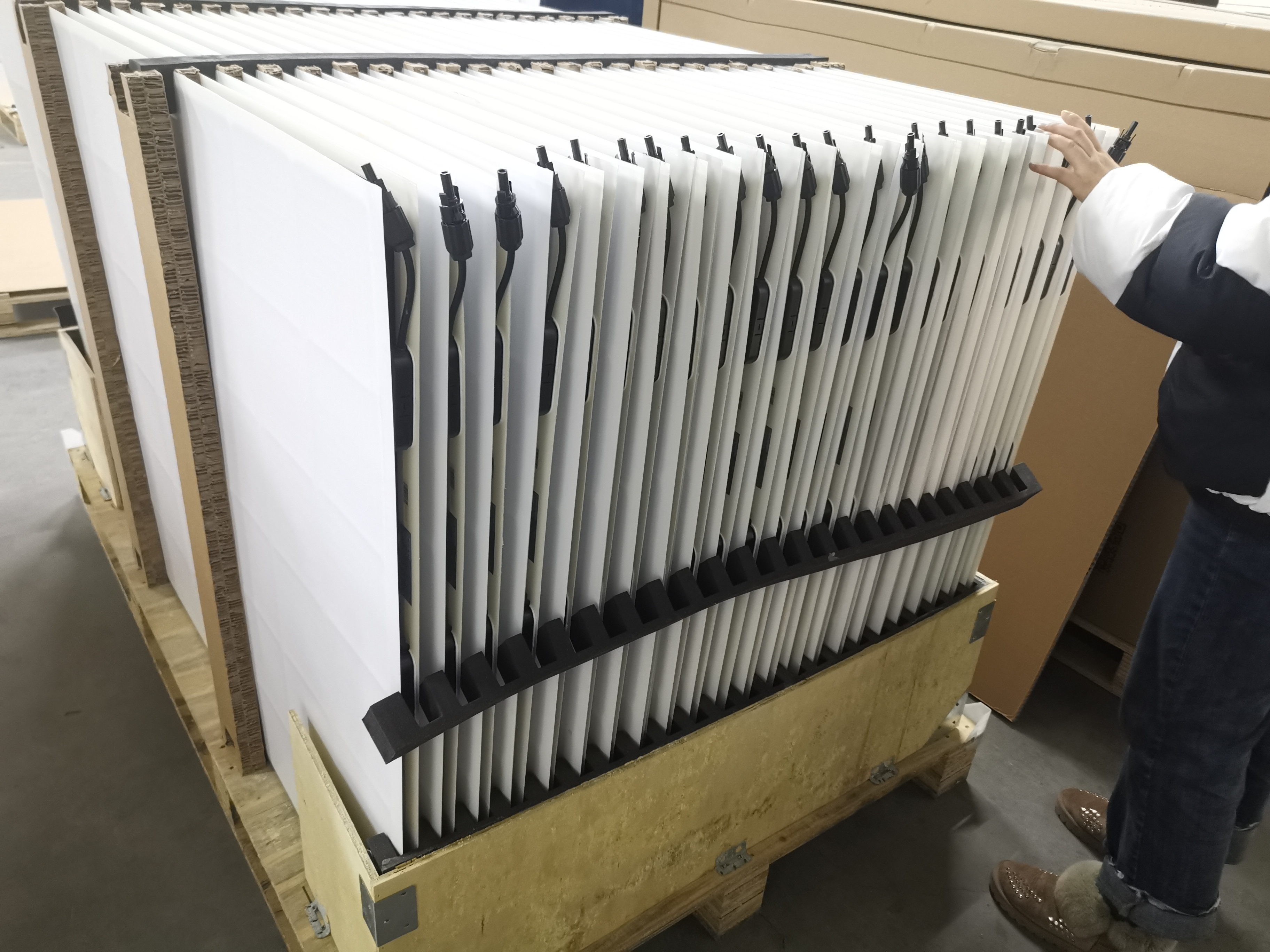 Factory Wholesale 400W Flexible Solar Panel 365W 375W 380W Mono Solar Panesl Price