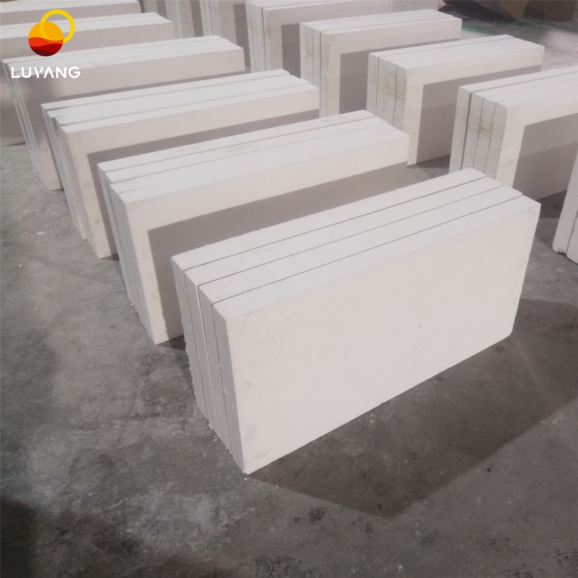 Fire Proof Insulation Water Resistant 1220*1220*38mm Calcium Silicate Board