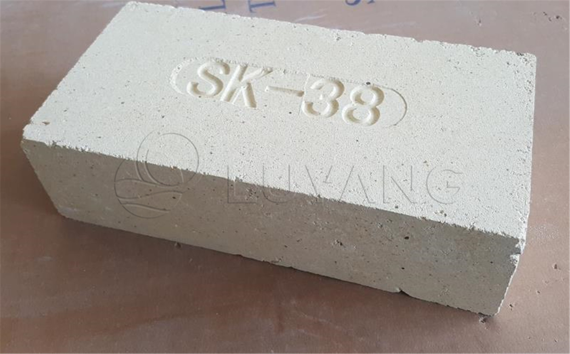 LUYANG Round Fire Bricks Sk40 Fireproof High Alumina Brick for Curved Refractory Oven