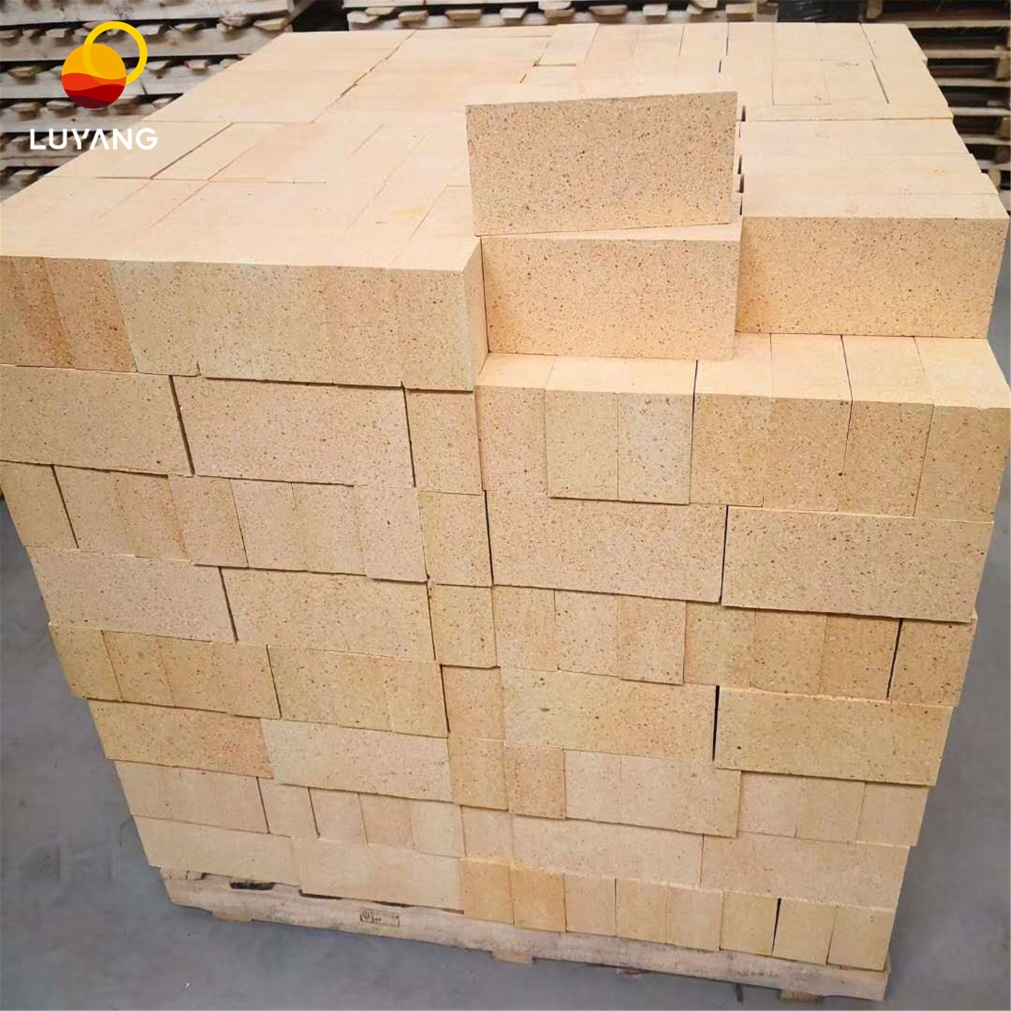 LUYANG Refractory fire bricks magnesite chrome shapes kaolin refractory brick