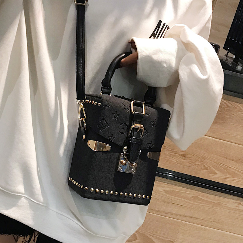 Hot Sell Luxury Box Bags Ladies Small Messenger Handbags Popular Design Box Purses For Young Women