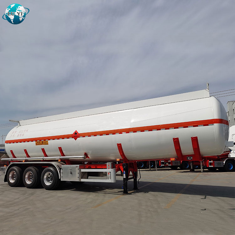 High Capacity 3 Axle Fuel Oil Tanker Trailer 45 Cubic Meter Carbon Steel Tanker Truck