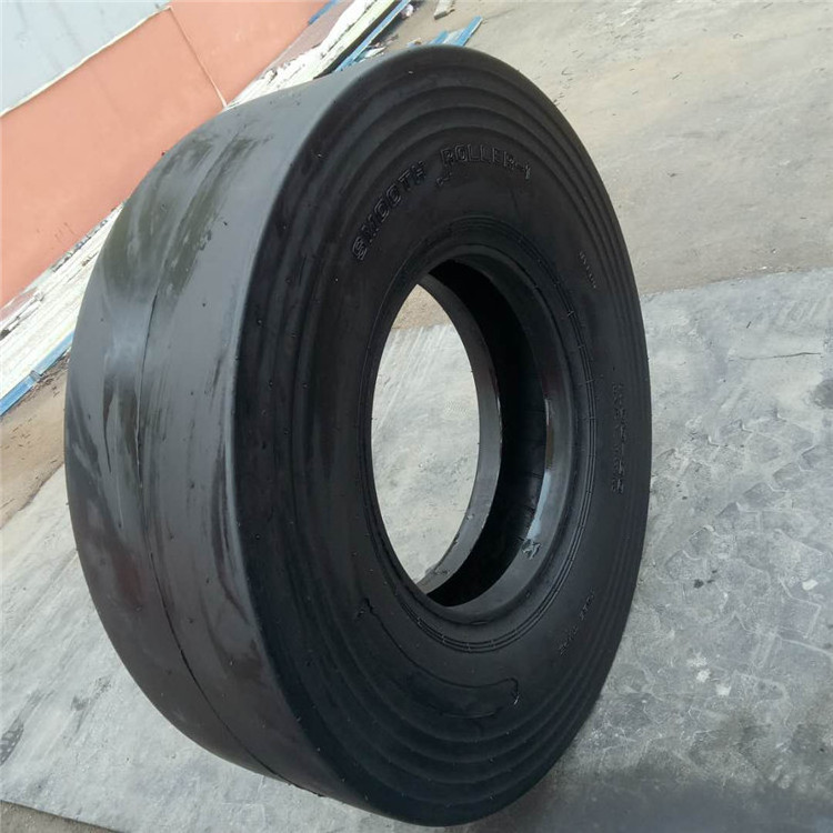 Smooth slick tyres 11.00-20 12.00-16 12.00-20 12.00-24 Roller tyre