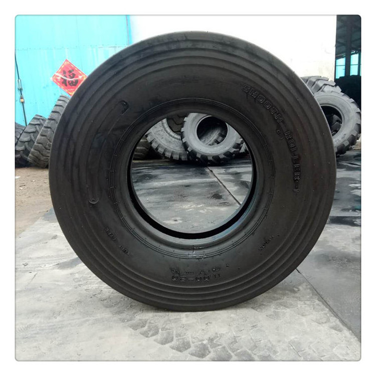 Smooth slick tyres 11.00-20 12.00-16 12.00-20 12.00-24 Roller tyre