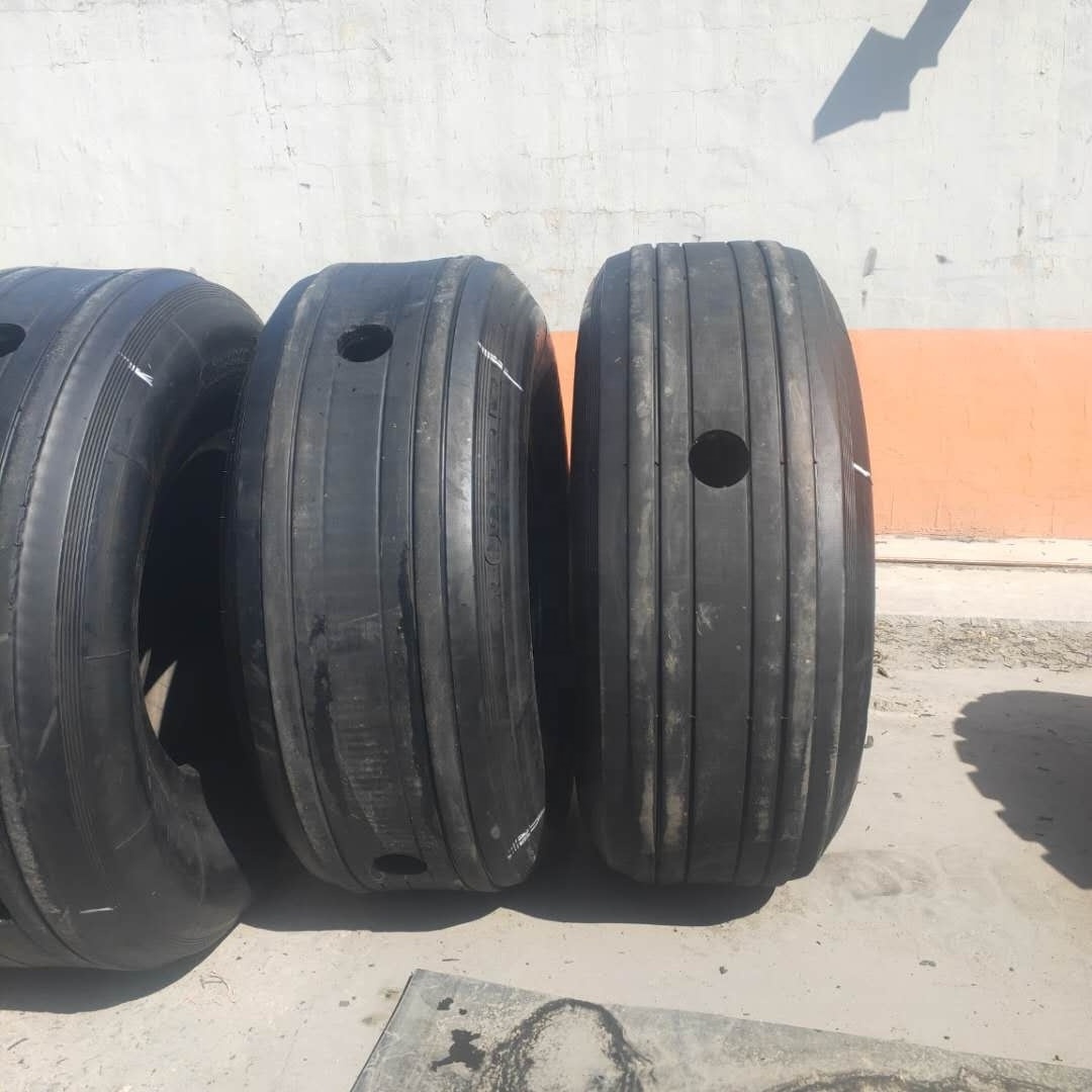 46x17r20  H46X18.0-20  52x21.0r22Second-hand aircraft tyres for ship apron and fender tyres for ship collision avoidance