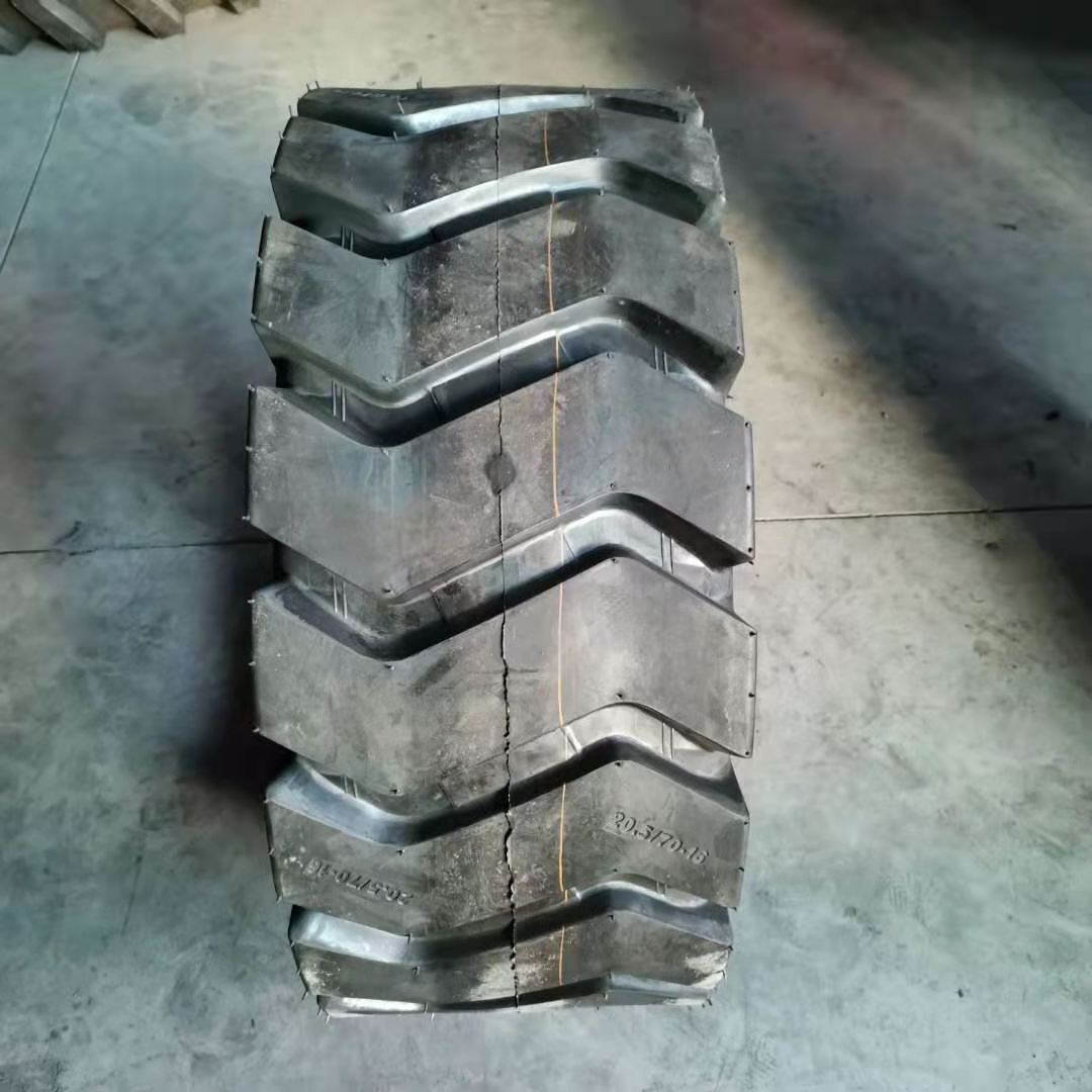 Spot Lei Jia 20.5/70-16 forklift tyre loader tyre 16/70-24 20.5/70-16 can be added with inner tube and steel ring