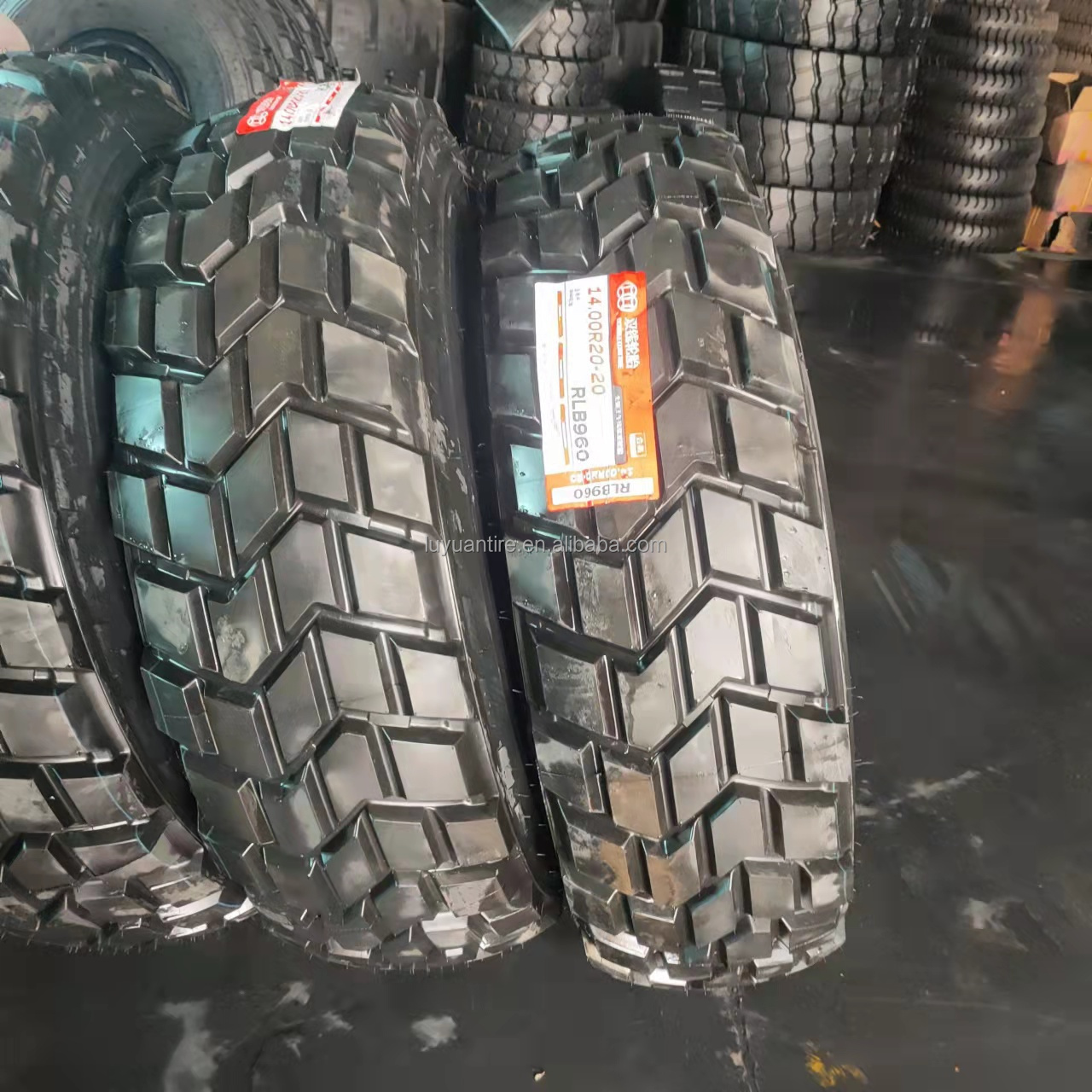 14.00R20 16.00R20 395/85R20 365/80R20 off-road tires 20 layers 16.00 double tire 1400R20 tires trucks for sale