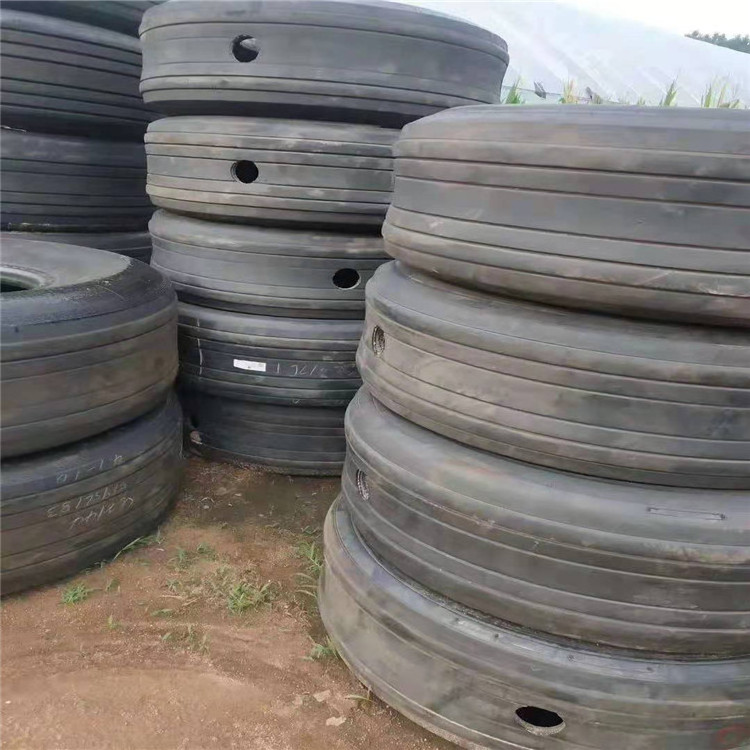 Second-hand airplane tire can be used for ship defense outer diameter 100cm width 40cm thickness 4cm can be punched Cheap tires