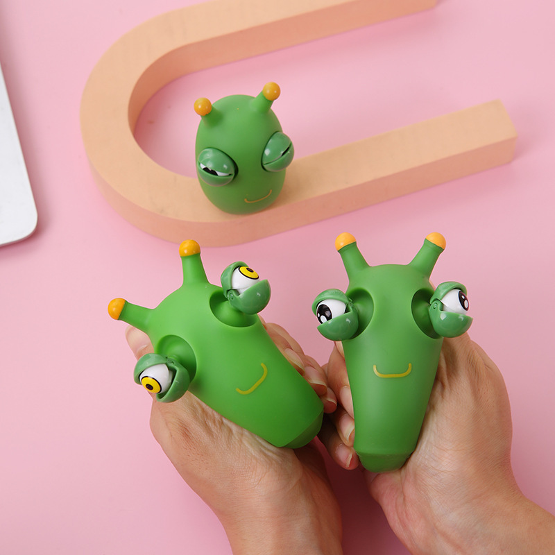 Hot Sale Cute Green Caterpillar Worm Fidget Squeeze Toys with Ejecting Big Eyeball Funny Anti-stress Decompression Bubble Game