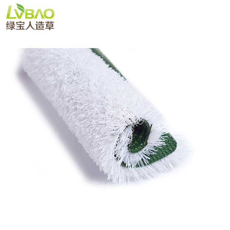 White artificial grass for event decorating ski grass