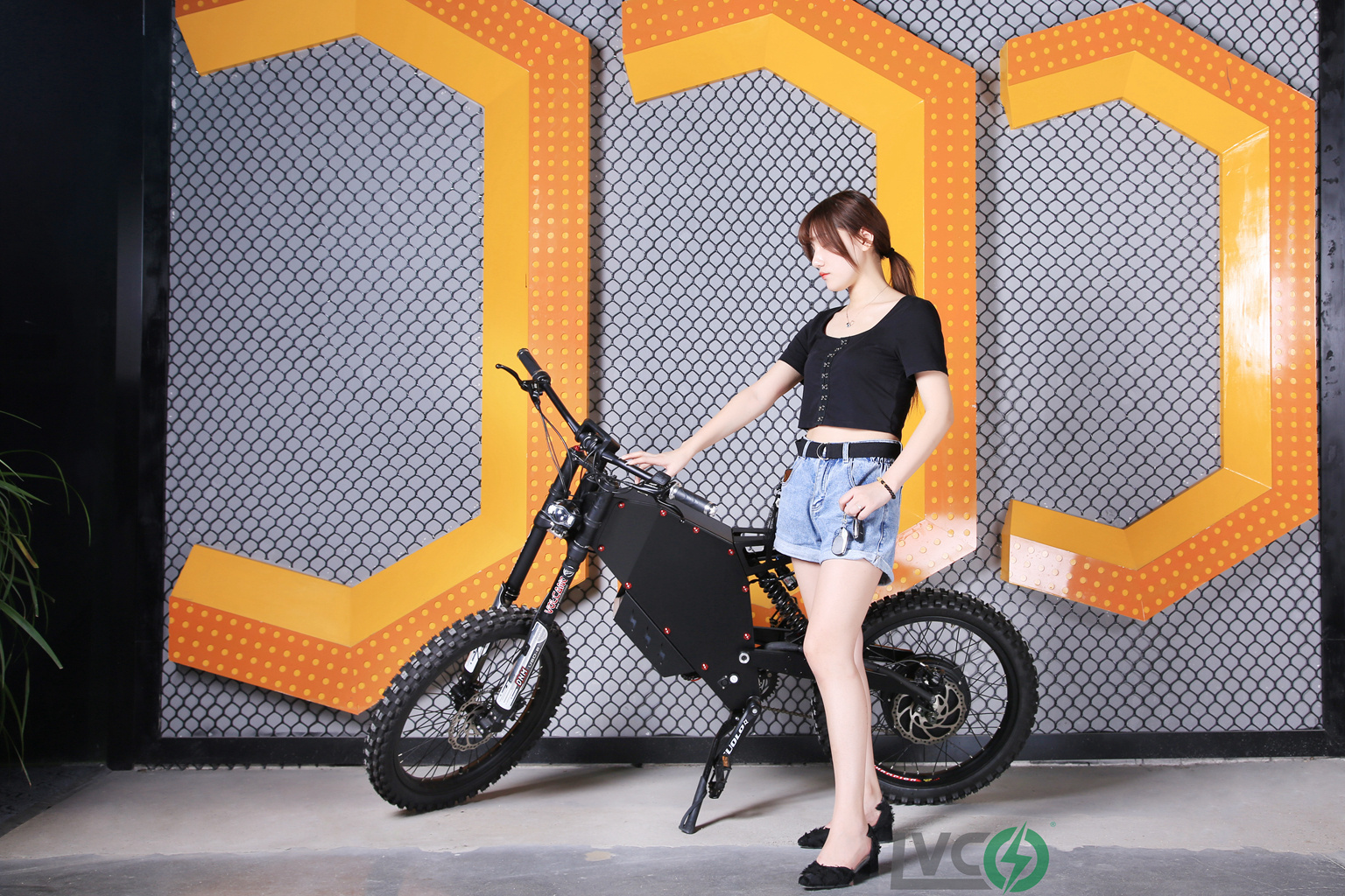 LVCO 2023 Super power s tealth bomber 3000w 5000w ebike The fastest electric road bike in China