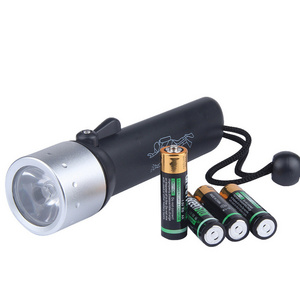 Outdoor ip68 AA battery charge diving plastic flashlight waterproof underwater flashlight