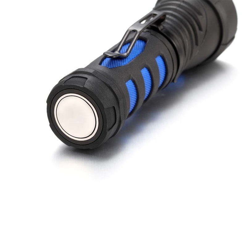 Swivel Head 500 Lumen LED Flashlight