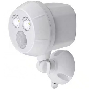 400 Lumen Battery Powered Motion Activated Integrated LED Spotlight