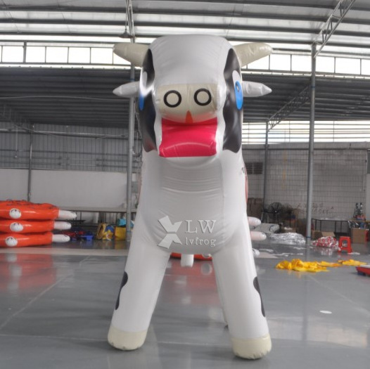 Advertising cartoon model giant inflatable milk cow for rental