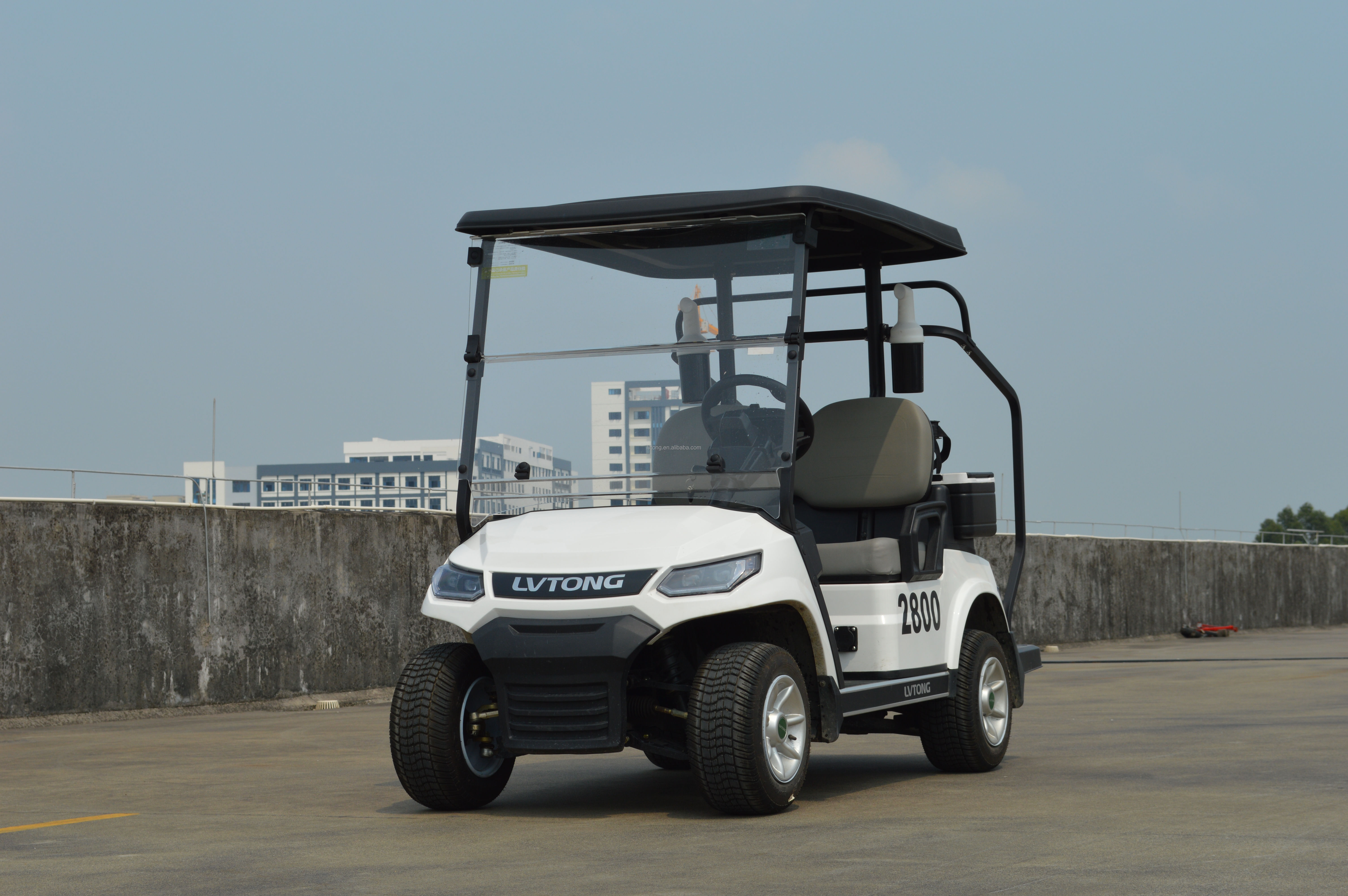 LVTONG Hunting Club Street Legal Utility Vehicle Car Electric Lithium Golf Cart 2 seater