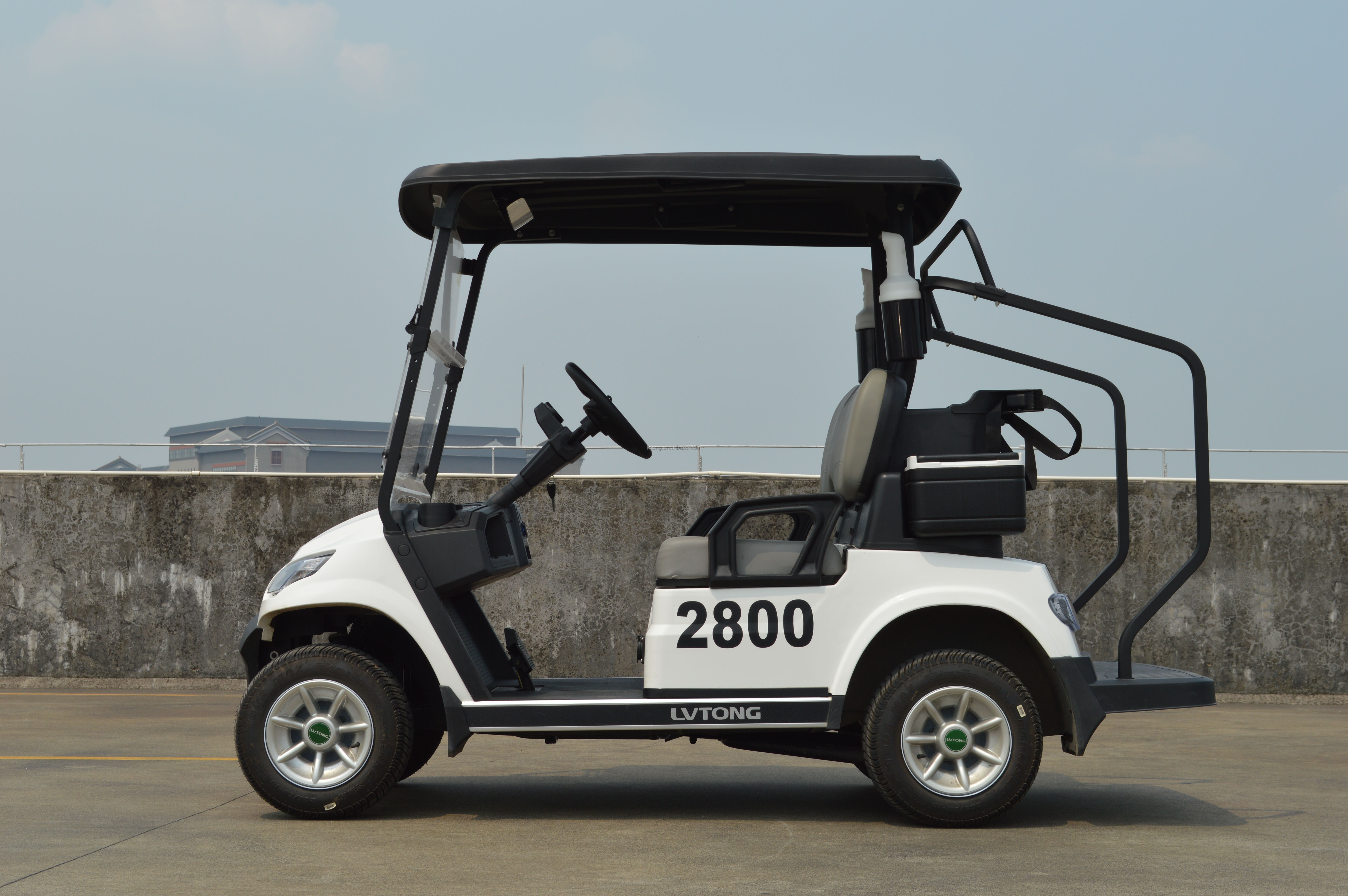 LVTONG New 2 Seat Sightseeing Bus Hunting Club Golf Cart Electric Golf Buggy