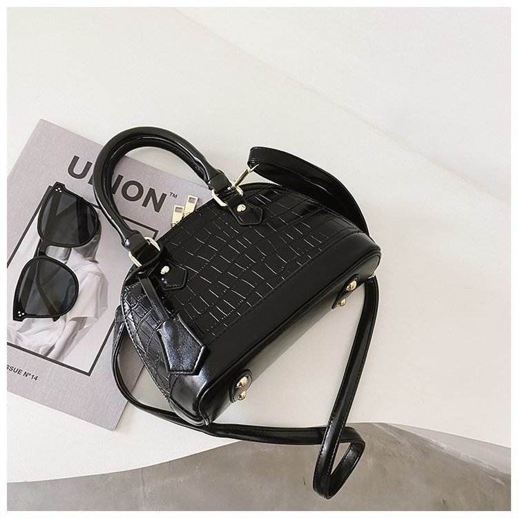 Ladies Handbags 2020 Luxury Vintage Crocodile Bags Shell Shape Women Handbag With Shoulder Strap