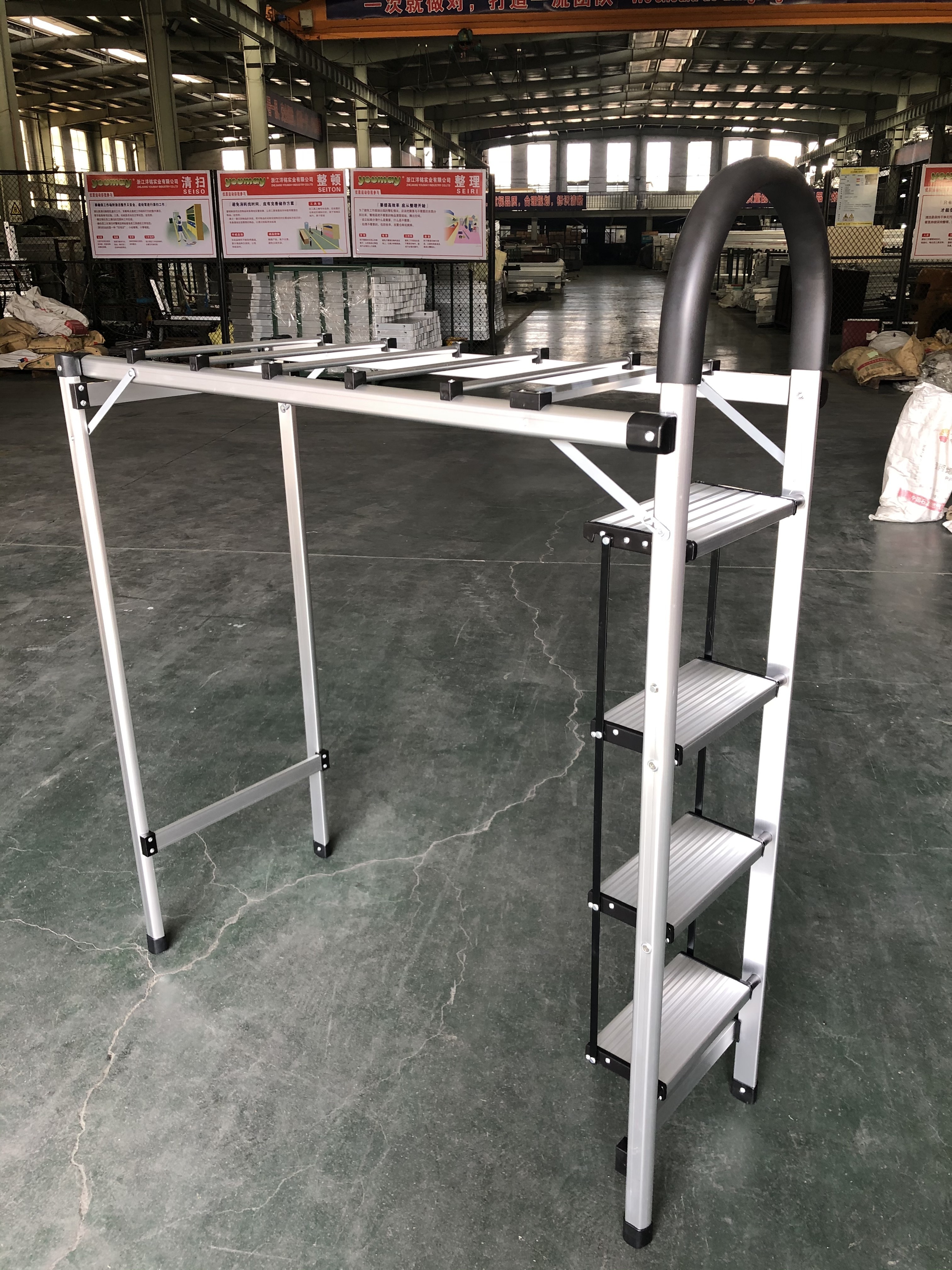 Folding ladder together with Clothes hanger multi-function use step ladders