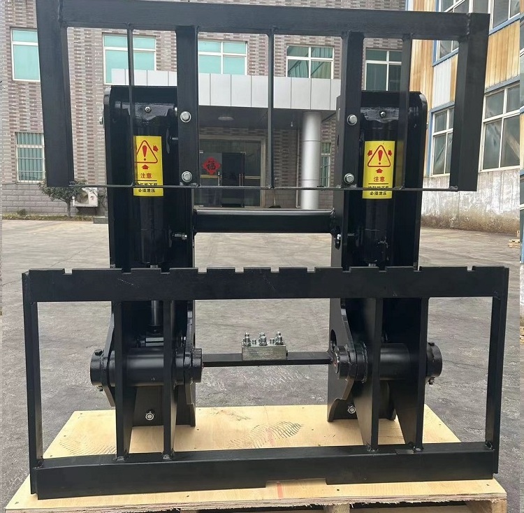 Forklift Attachment 2.5-3 Ton Hinged Fork Carriage