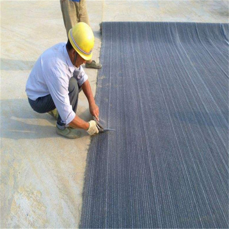 Bentonite Gcl Geosynthetic Clay Liner price for  civil engineering Landfill Dam Lake Mining