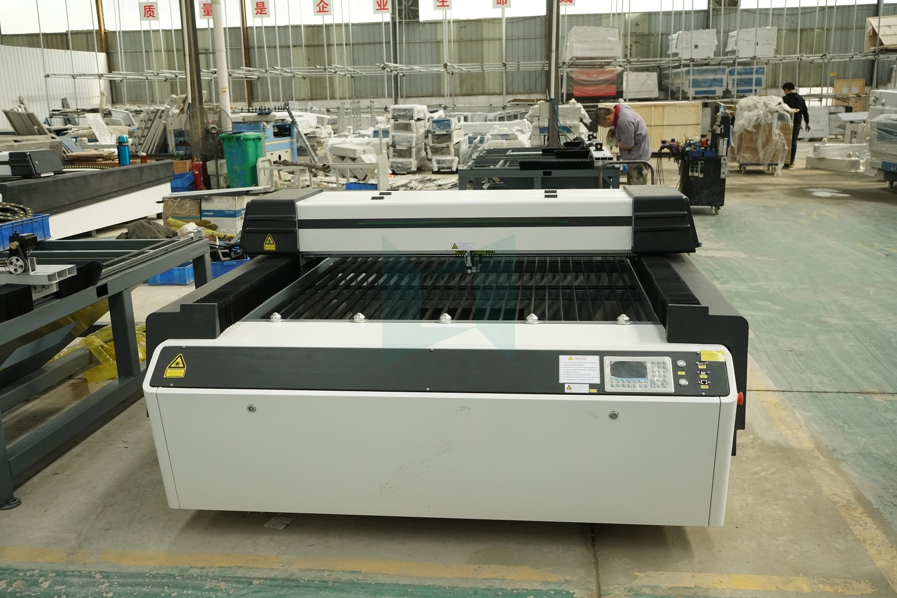 1325 co2 laser cutting machine mixed 1.3*2.5 m working area MDF acrylic wood Stainless Steel Laser Cutting Machine 300w