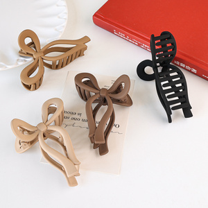 Wholesale 2023 New Korean 11cm Big Bow Plastic Hair Claws Resin Large Butterfly Clamp Hair Clips For Women