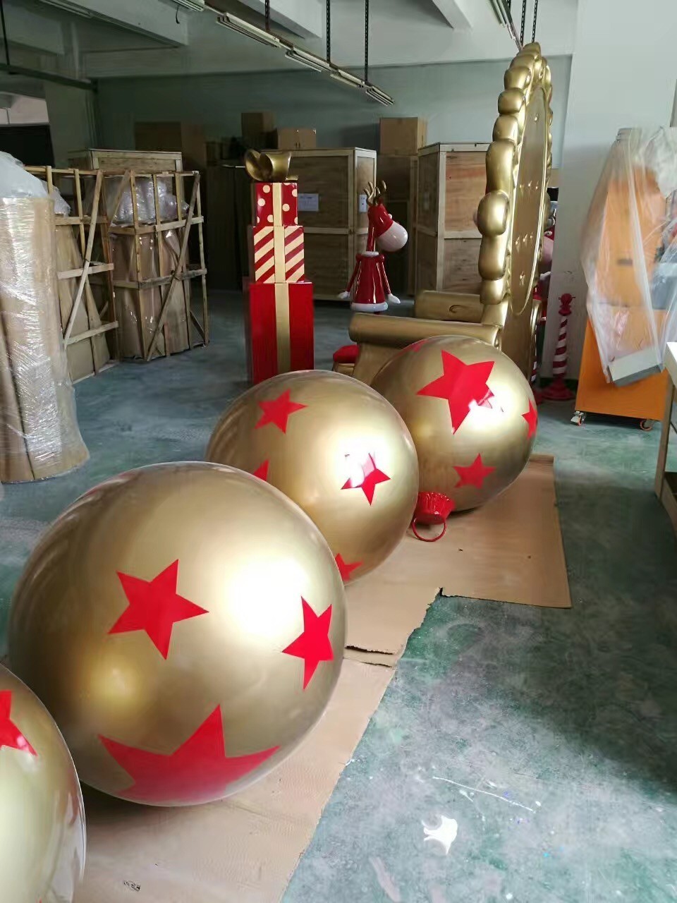 Customs Life size giant fiberglass Christmas ornaments figurines statues art resin crafts sculpture Christmas decorations