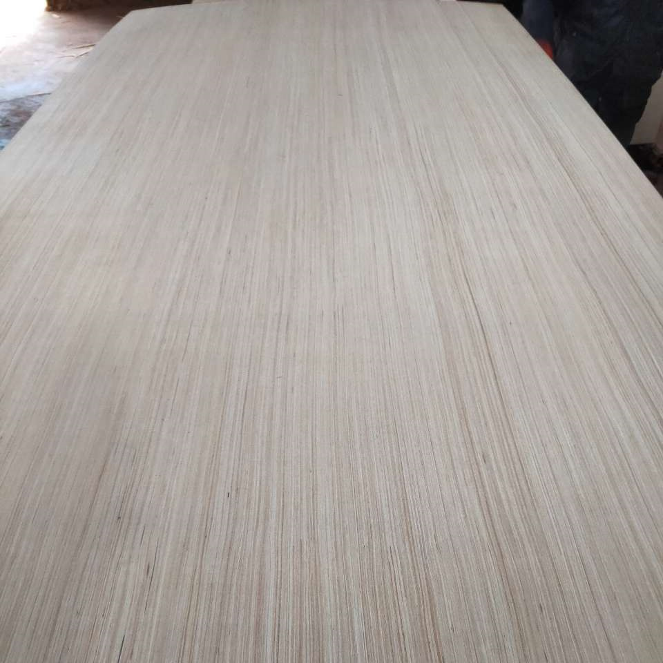 Pine/Bintangor/Okoumn/EV/oak  Plywood Furniture  E1 glue marine plywood of Dongstar in LINYI