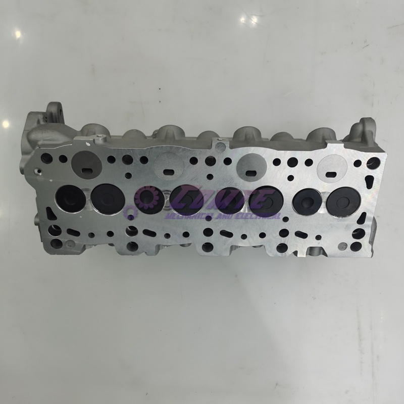 R2 RF Complete Cylinder Head for Mazda 626 B2200 Diesel Engine 908740