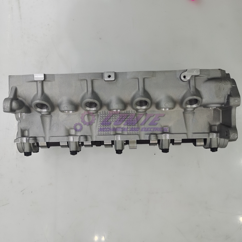 R2 RF Complete Cylinder Head for Mazda 626 B2200 Diesel Engine 908740