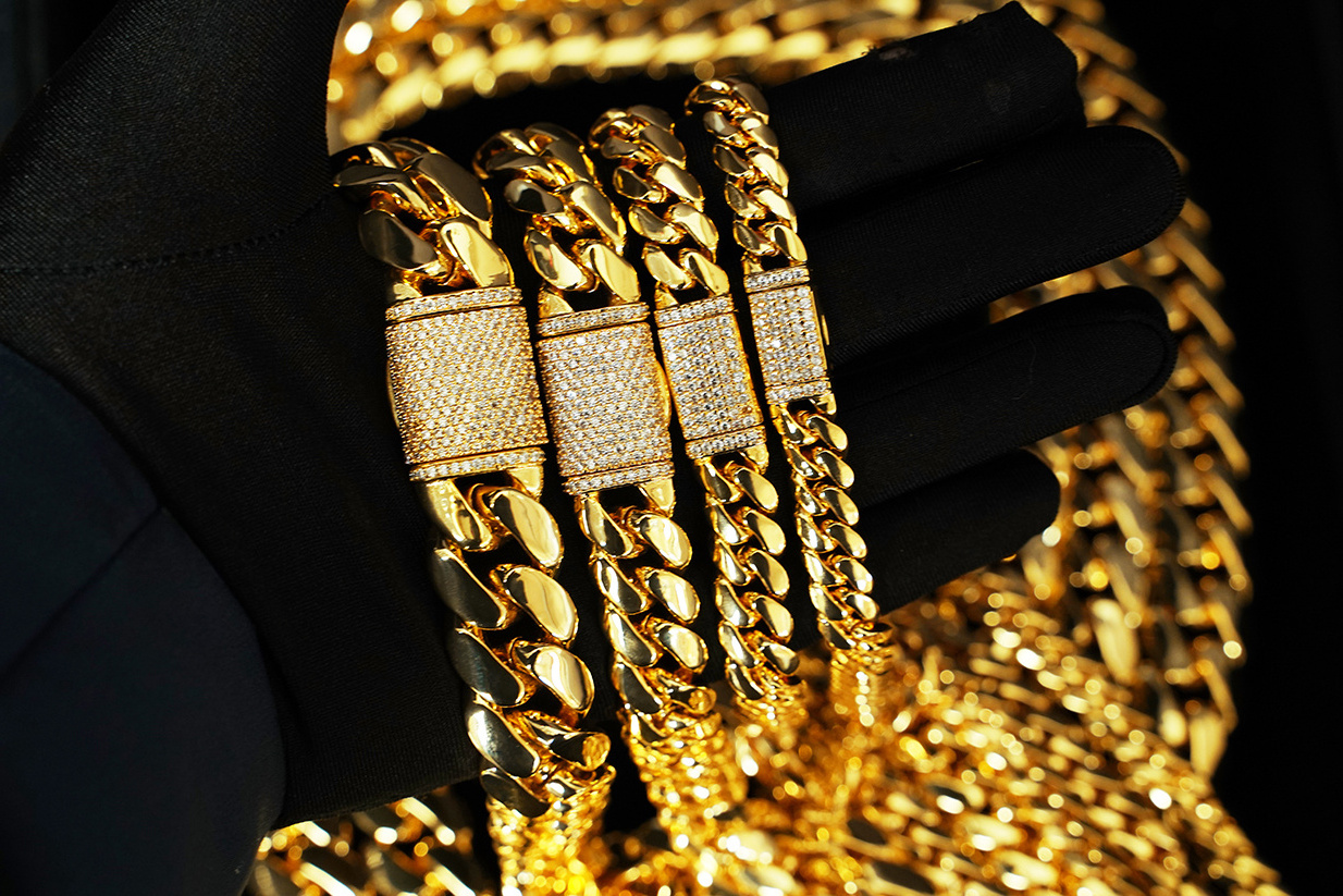 Wholesale Hip Hop Gold Cuban Chain Necklace Iced Cuban Link Chains Necklace Stainless Steel Jewelry For Men