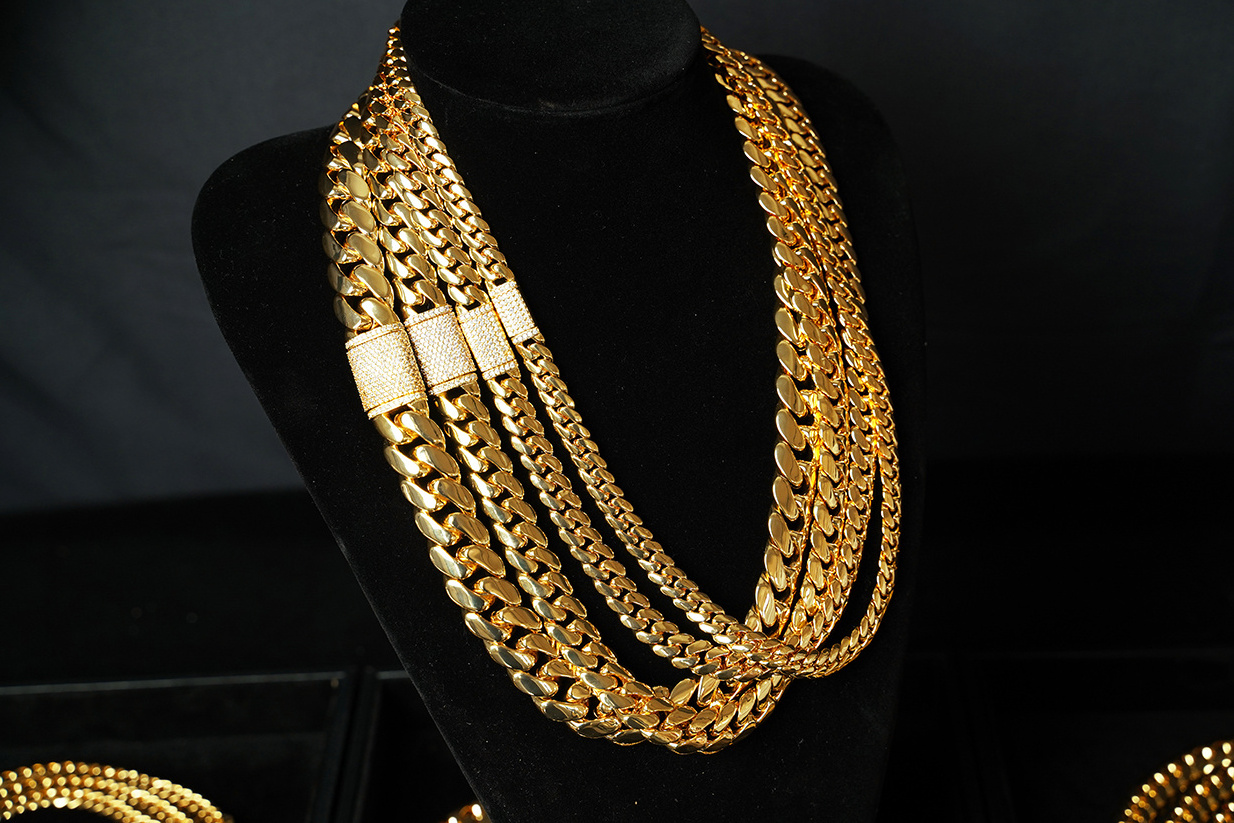 Wholesale Hip Hop Gold Cuban Chain Necklace Iced Cuban Link Chains Necklace Stainless Steel Jewelry For Men