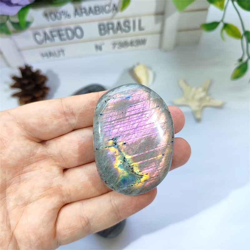 Purple Flash Labradorite Palm Stone for Meditation High Quality Crystals Healing Stone Europe Oval Polishing Crystals Crafts 1KG