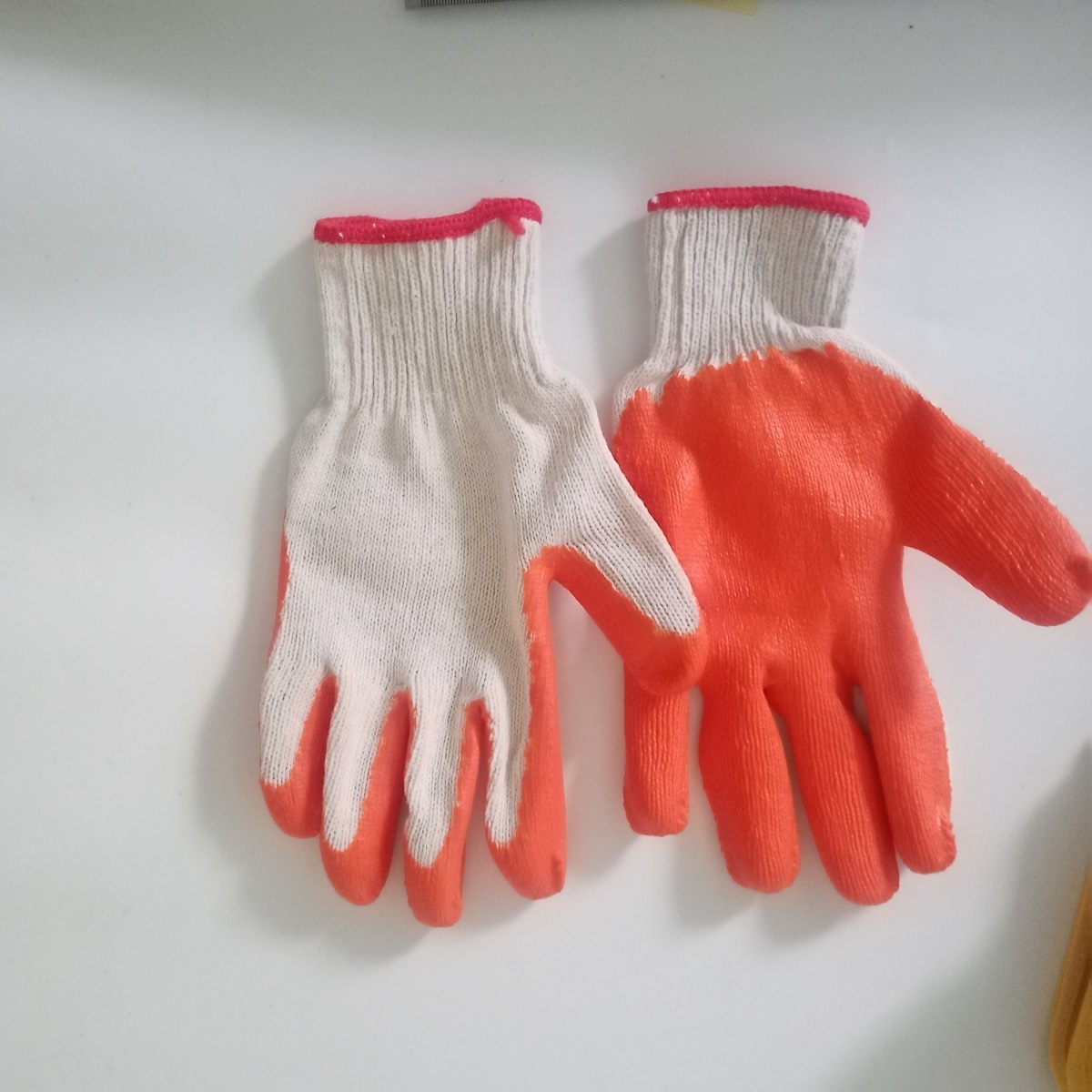 10G Cotton Work Gloves Red Latex Palm Coated Gloves Rubber Coating Safety Gloves