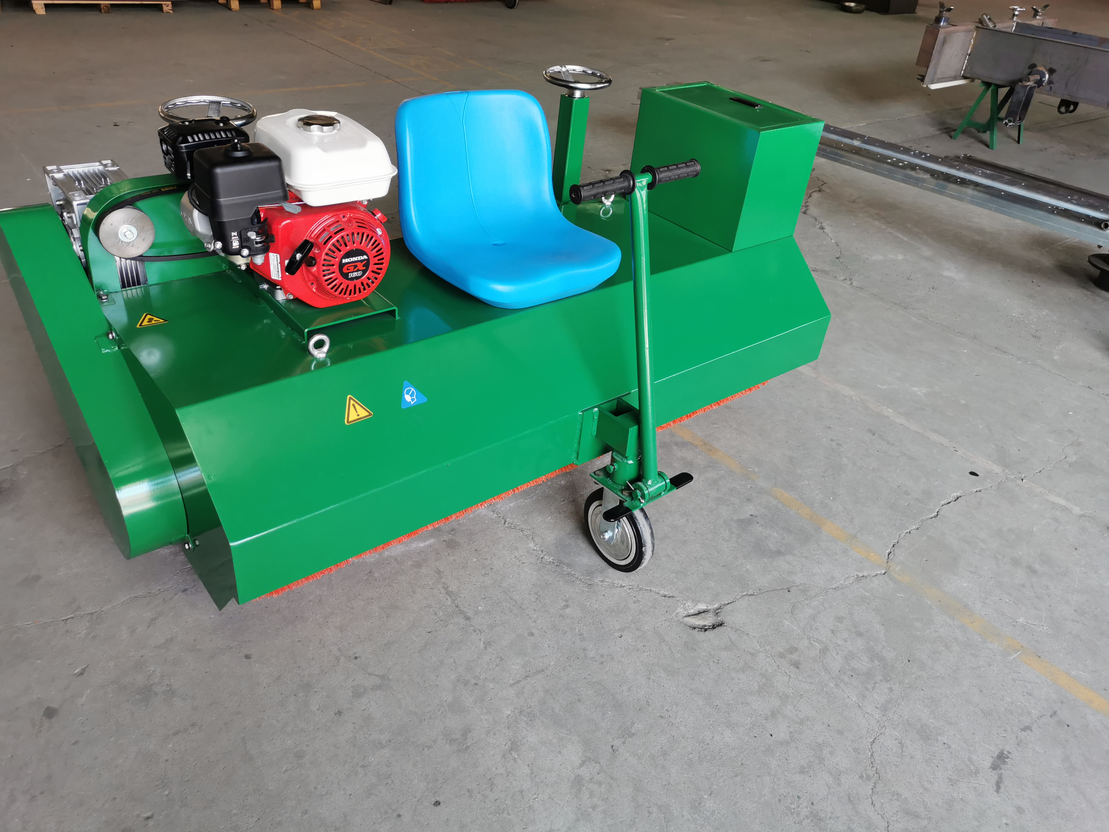 synthetic turf Brushing Cleaning Machine for Soccer Football Field