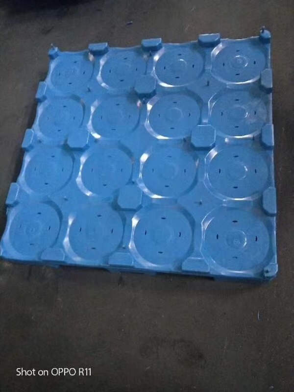 Stacking 5 gallon plastic water bottle pallet lypallets 1100*1100*140mm bottled water rack