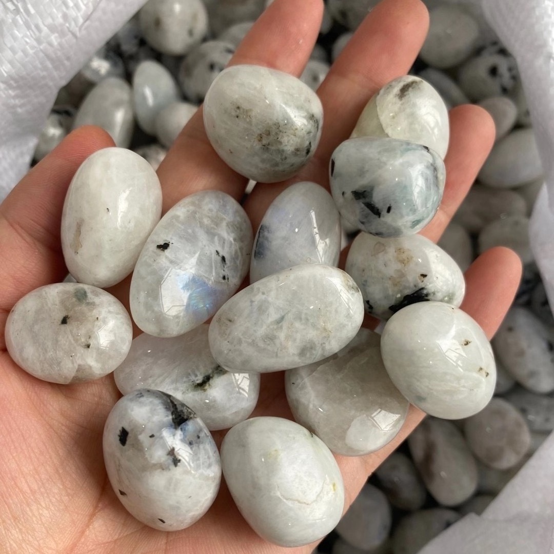 Natural Rainbow White Moonstone Polished Quartz Crystal l Tumbled Stone For Decoration