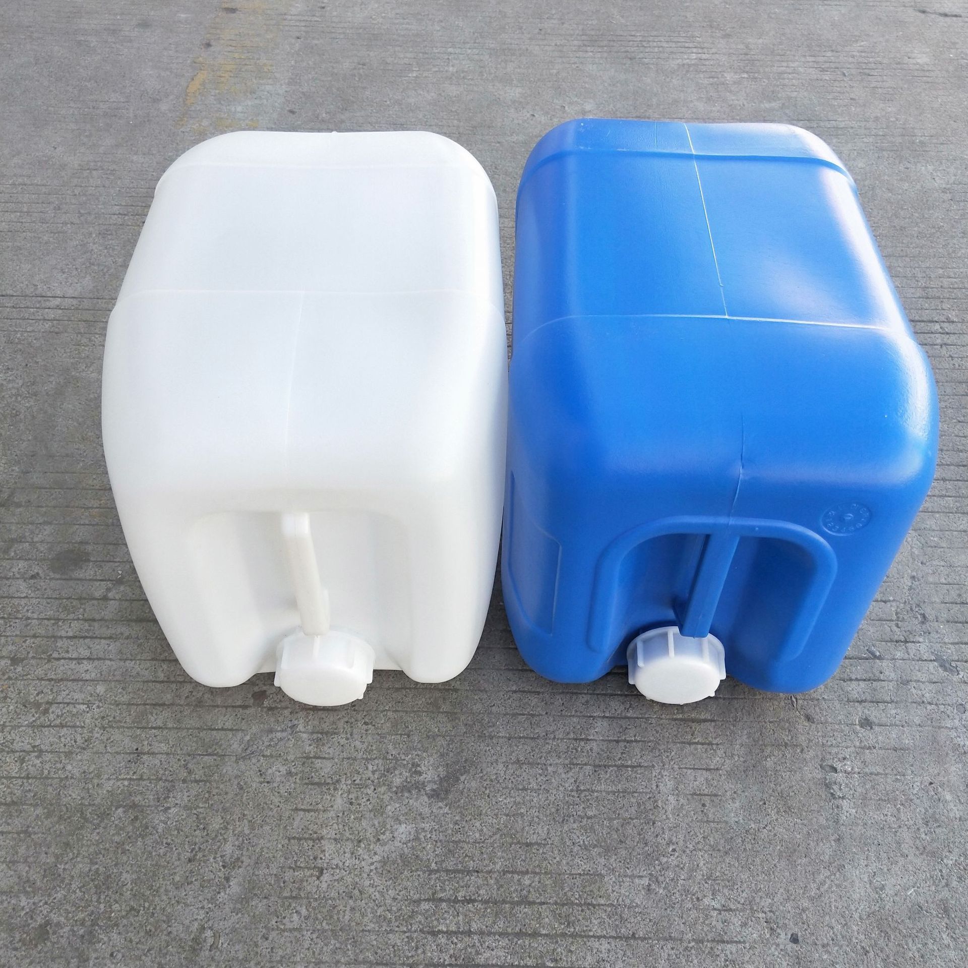 10L 20L 25L 30Liter HDPE Plastic Oil Jerry Can