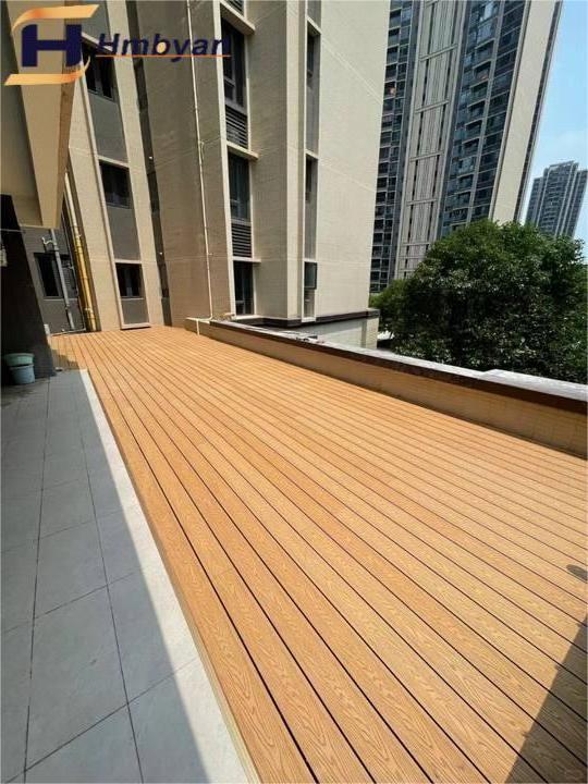 Premium Quality Manufacturer Water-resistant Co-extrusion Composite Decking Outdoor Emboss Pattern WPC Decking Boards Outdoor