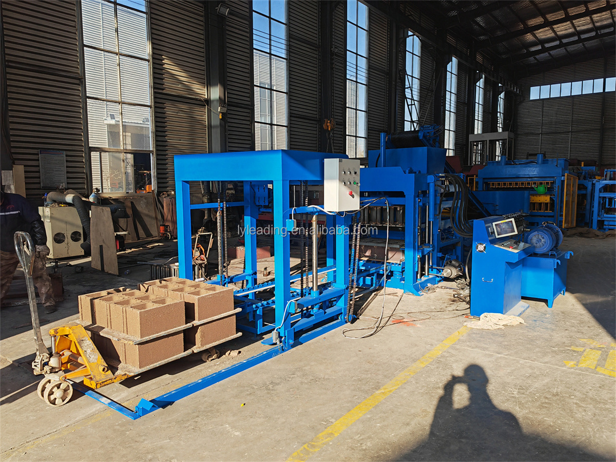 QTJ4-18 Fully Automatic Concrete Cement Brick Block Making Machine Brick Making Machine Manufacturer Paving Stone 5500 15-25s