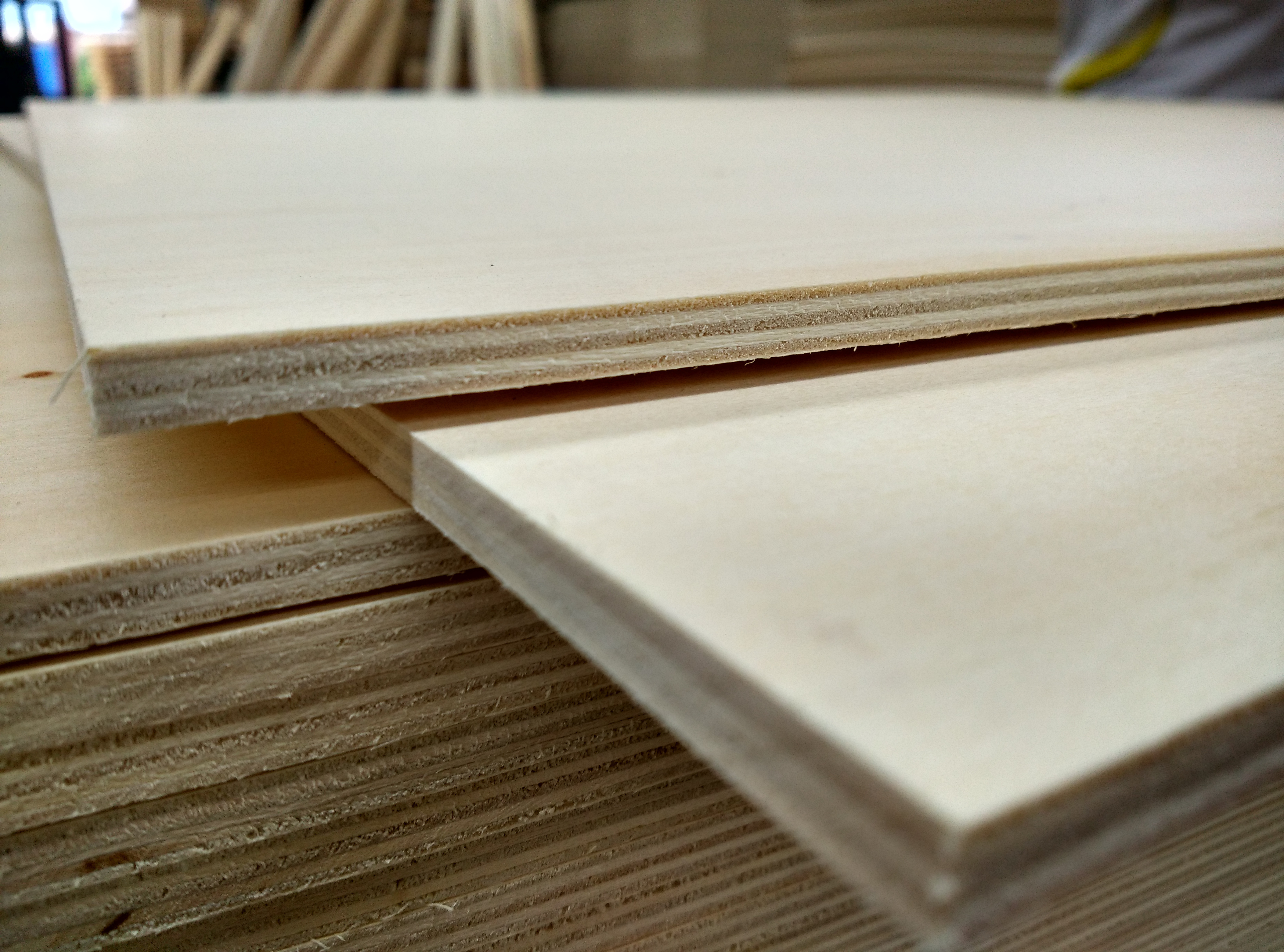 3MM Basswood Poplar Plywood Wood Sheets for Craft Birch Plywood for Laser Cutting Engraving 920*920MM